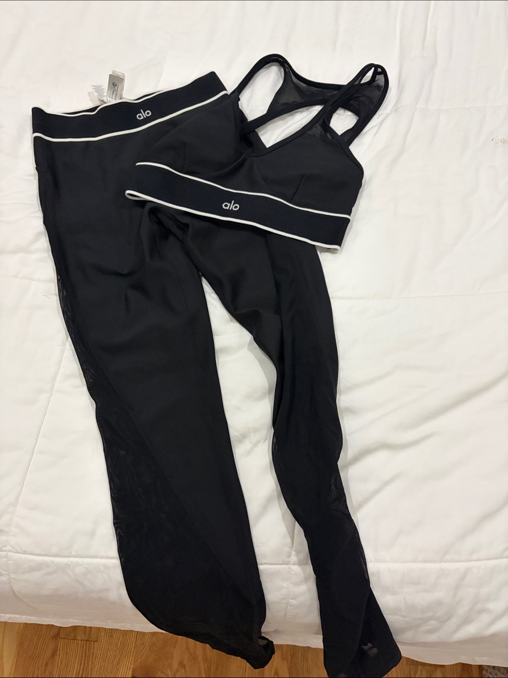 ALO Yoga Black High-Waist Leggings with Matching Black Sports Bra